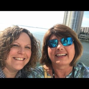 Meet your Posher, Beverly